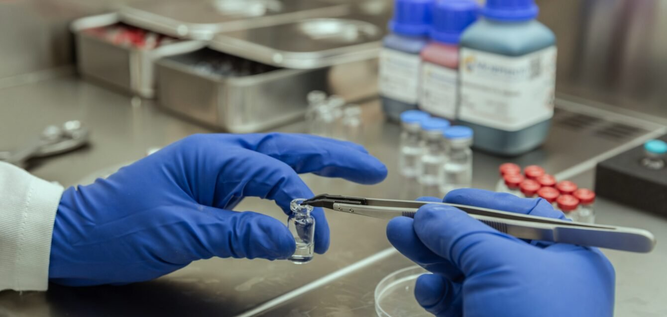 QPS_Labs-Microscope_Fotoshooting-scaled-1