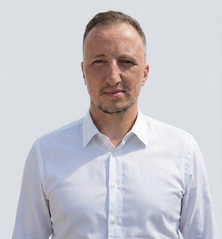 photo_2025fdfghretzh12-17_20-18-54