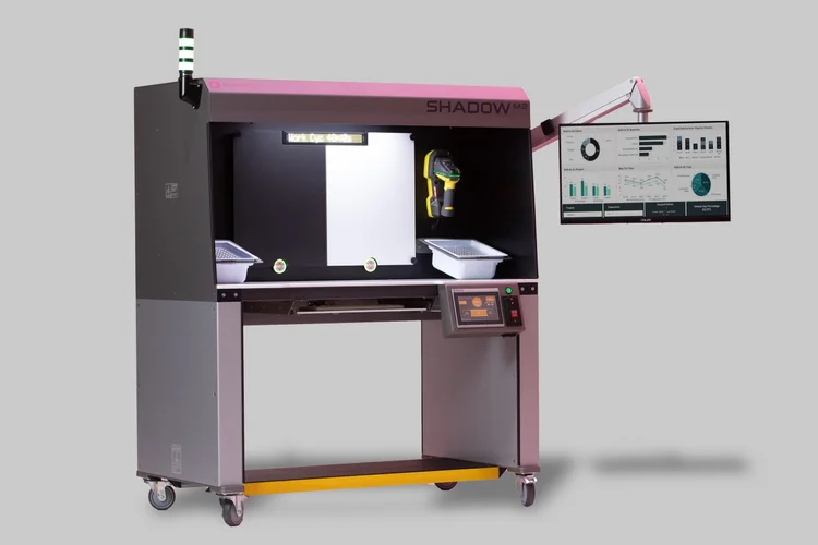 MVI Quantum manual inspection hoods and booths